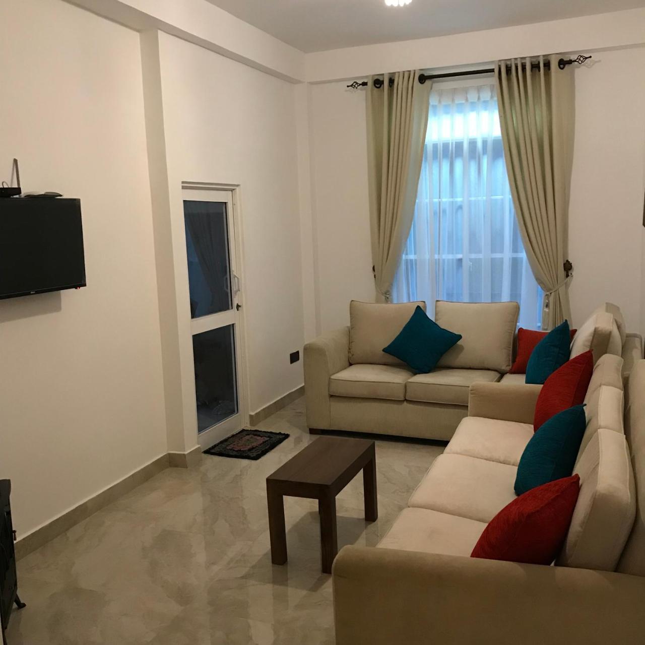 Regal Rose Luxury Holiday Apartments นูวาราเอลิยา ภายนอก รูปภาพ
