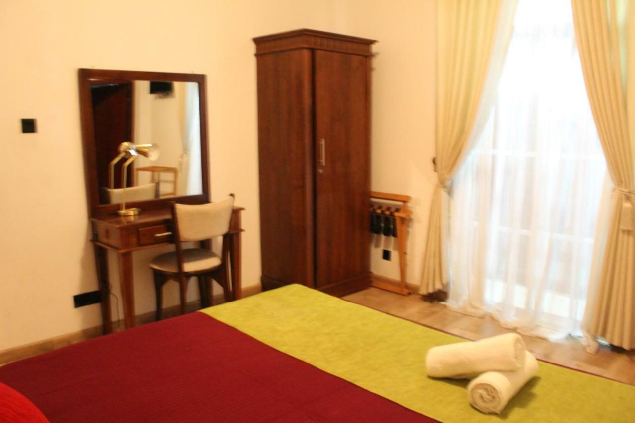 Regal Rose Luxury Holiday Apartments นูวาราเอลิยา ภายนอก รูปภาพ